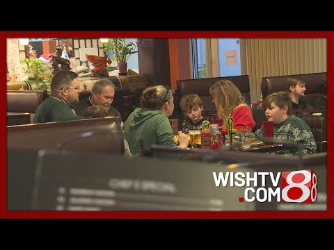 印第安納波利斯的人們，過節也有華人美食的傳統！ (Chinese food is a holiday tradition for some in Indianapolis)