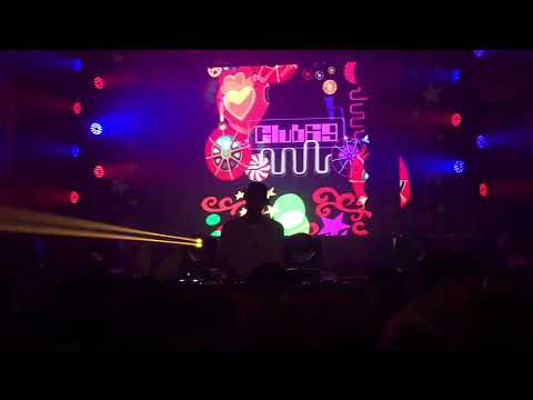 Ladies On Mars - Kontrol It (Original Mix) played by Toomy Disco @ Club 69 Aniversario (2017.10.19)