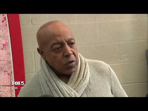 Singer Peabo Bryson thanks first responders who saved his life