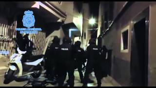 preview picture of video 'El G.E.O. participa en la detención de cuatro yihadistas en Ceuta'
