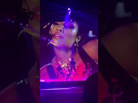 Chun Li FRONT ROW Nicki Minaj live - World Tour 2019 (cologne, Germany)