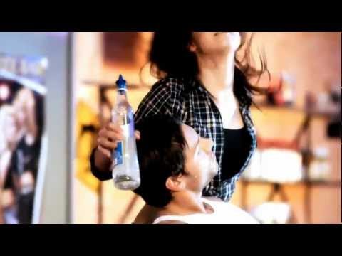 02.Loona VS Movetown - El Cucaracho - El Muchacho.avi