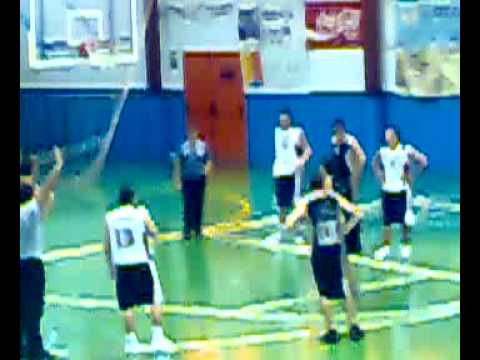 Pepe jugando al basket.mp4