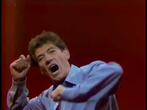 Acting Shakespeare - Ian McKellen