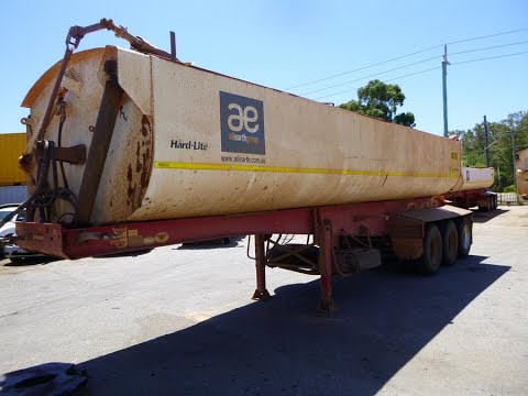 AE112 - 2012 Roadwest TRI350 Tri-Axle Lead Side Tipper (WST06)