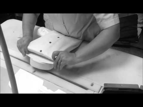 Ledub overhemd snel opvouwen. Zo dus! OVERHEMDEN.COM