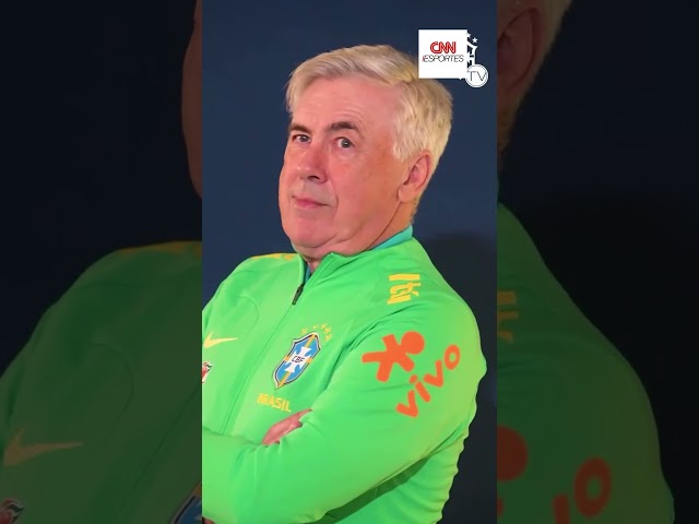Ancelotti veste uniforme da Seleção Brasileira pela primeira vez | CNN ESPORTES