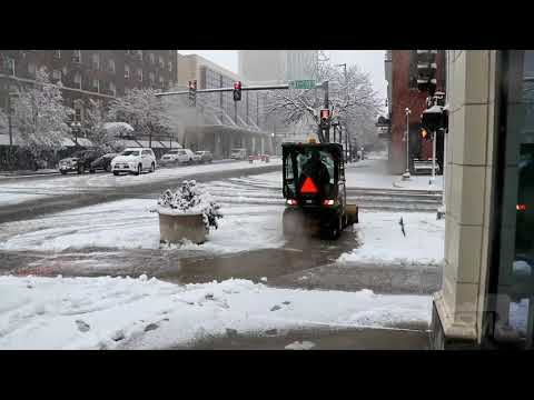 10-19-20 Cedar Rapids, IA - Heavy early season snow