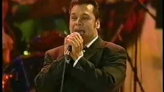 JUAN GABRIEL-COMO ME HACES FALTA TU
