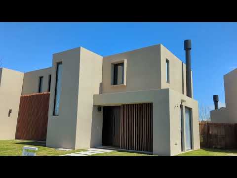 Video de YouTube - Casa en Venta de 4 dormitorios con Parrillero, Jardín y Garage en Huertas de los Horneros, Canelones