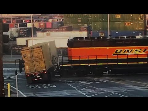 Crazy Train Crossing Fails - ACCIDENTS COMPILATION