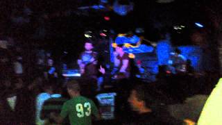 Slick Shoes - East On Tracks