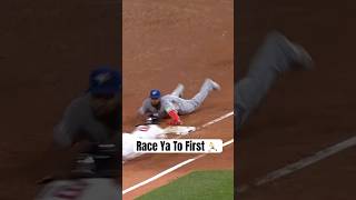 Vladdy turned on the JETS for this huge out ???? #BlueJays