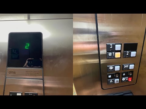 Somewhat Decent Otis Series 1 Hydraulic Elevator | Sleep Inn | Carlisle, PA