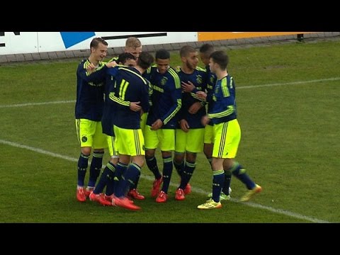 Goede zaken Ajax A1 in titelstrijd