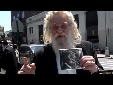 A real Shlomie Taussig 2 fan & he says buy CD! Now