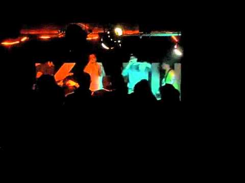 09 THE RUFF PACK feat. Tuesday Classics (FLIP & Average) "It's the Joint" live @ Kapu in Linz 4.1.12