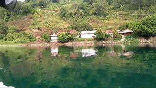 preview picture of video 'Boat Cruise Around Lake Toba'