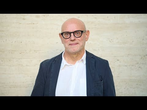 Conferencia de l'historiador Enzo Traverso