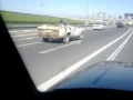 Неизвестный марки автомобиль шокировал водителей в Баку 