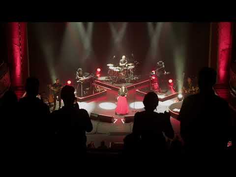 Jeanne MAS - En rouge et noir (Live aux Folies Bergère 2022)