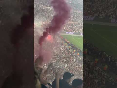 "POR ESE AMOR | #RiverPlate 0 - 0 Atlético Mineiro | Copa Libertadores 2024 Semifinal." Barra: Los Borrachos del Tablón &bull; Club: River Plate