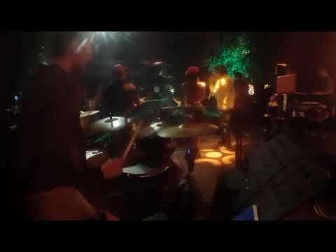#LIVEMUSIC #DRUMCAM Koq gitu sih - Dewiq ft Indra bekti @O'Reillysmanado The beat band