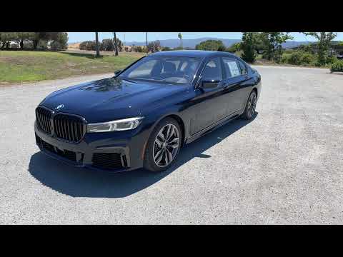 The Last of the V12 BMWs: 2022 M760i in Individual Black Blue | 4K