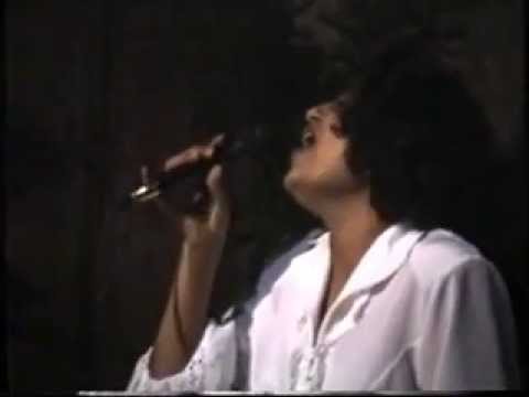 Feelings - Daniela Nicol ( Live)