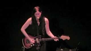 TORRES - 'Jealousy and I' live Festival Voces Femeninas 2013 Madrid 19th Nov 2013