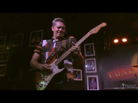 Fred Sunwalk live at the Funky Biscuit. Florida (USA)