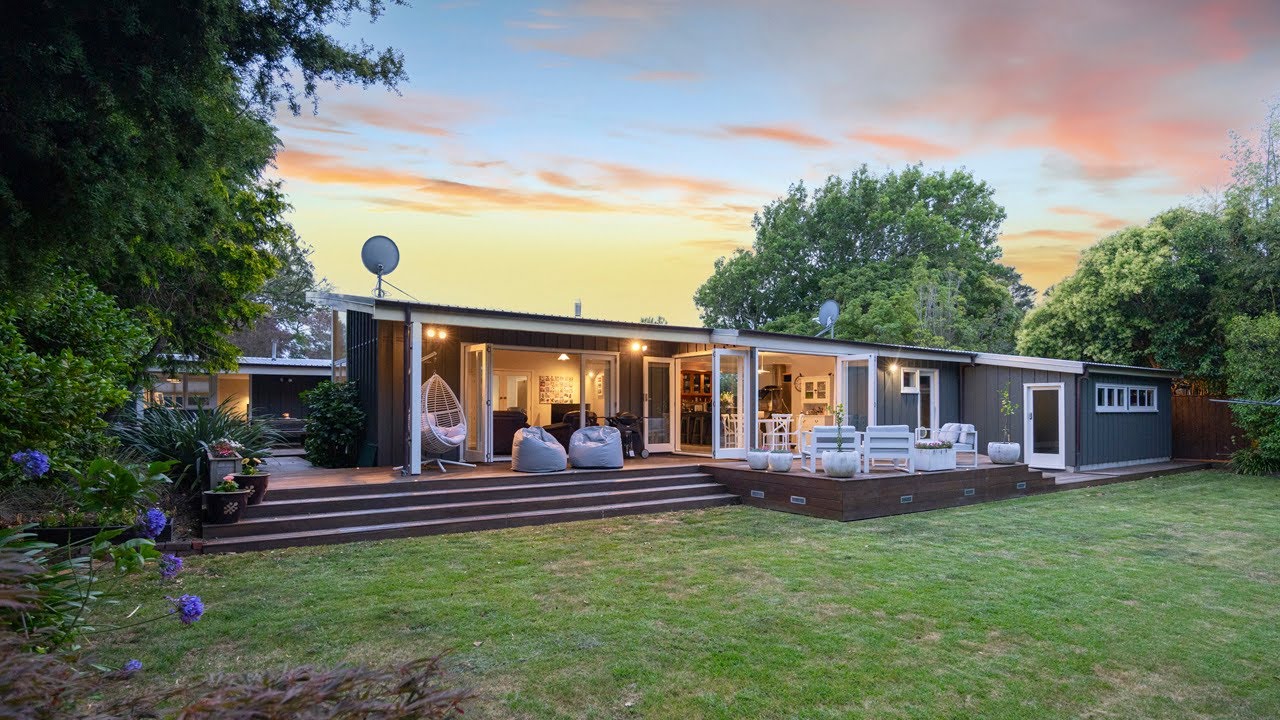 Private, Tranquil Cul-de-Sac Family Retreat