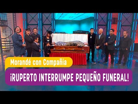 Ruperto interrumpe pequeño funeral - Morandé con compañía 2016