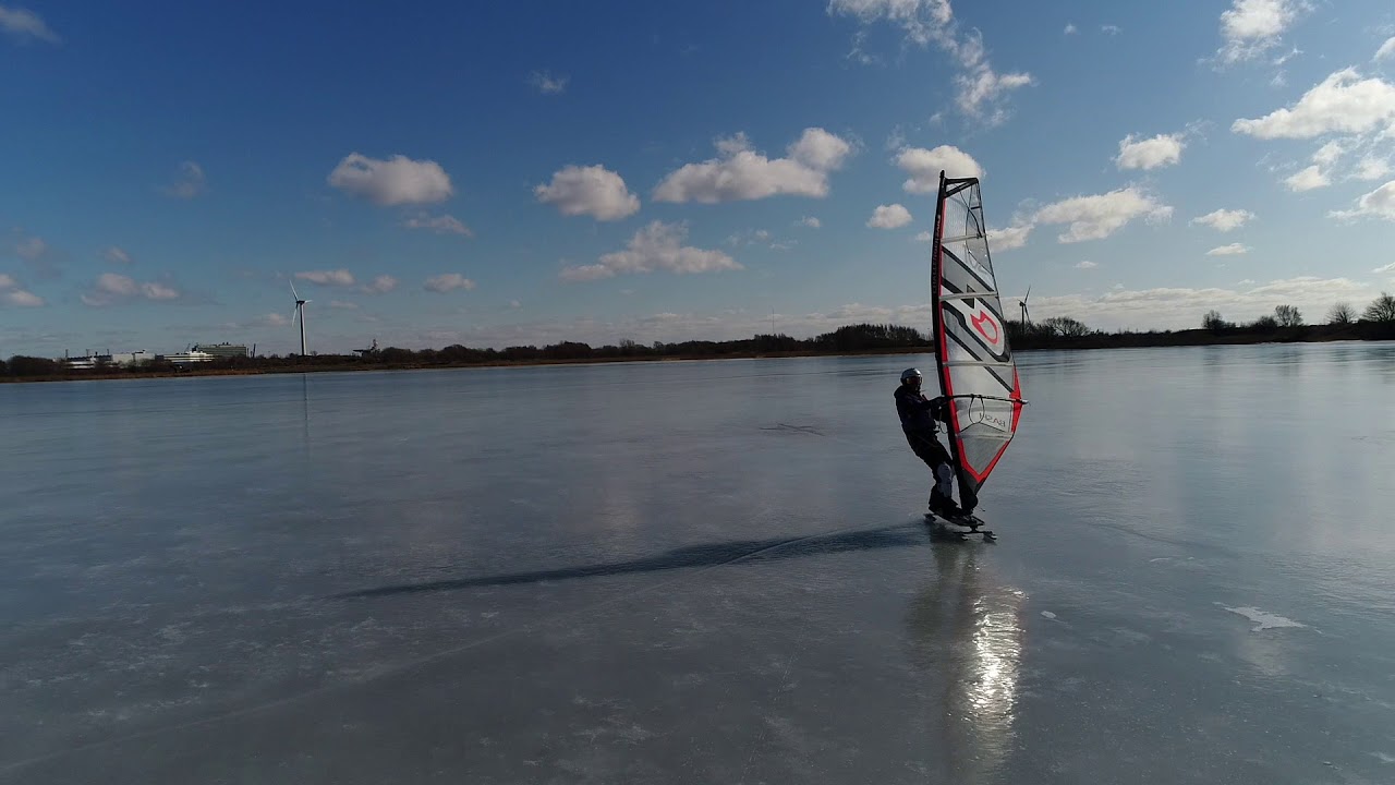 Ice windsurfing at Torslandaviken 2018