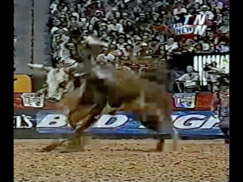 Justin McBride vs Hollywood - 02 PBR Finals (85.5 pts)