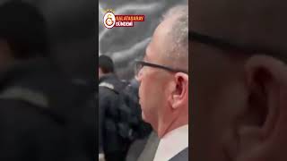 Miniaturka - Galatasaray İkinci Başkanı Metin Öztürk, Derbi Sonrası Açıklama Yapmadan Stadyumdan Ayrıld?