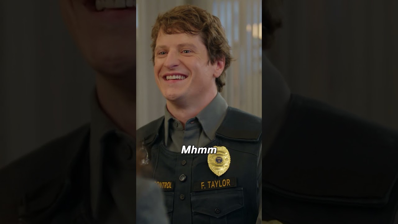 shred & emily discuss “the kiss” 😘 #animalcontrol