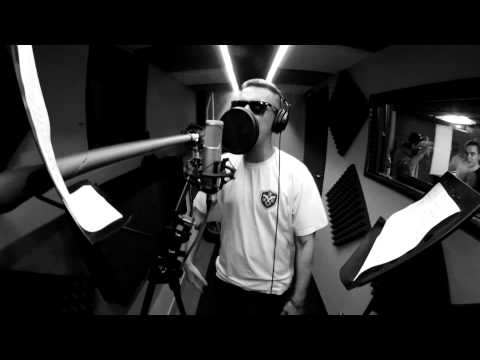 Eswuha (Pomyleni Bracia) #Hot16Challenge