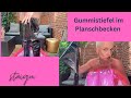 Mit Boots Im Planschbecken