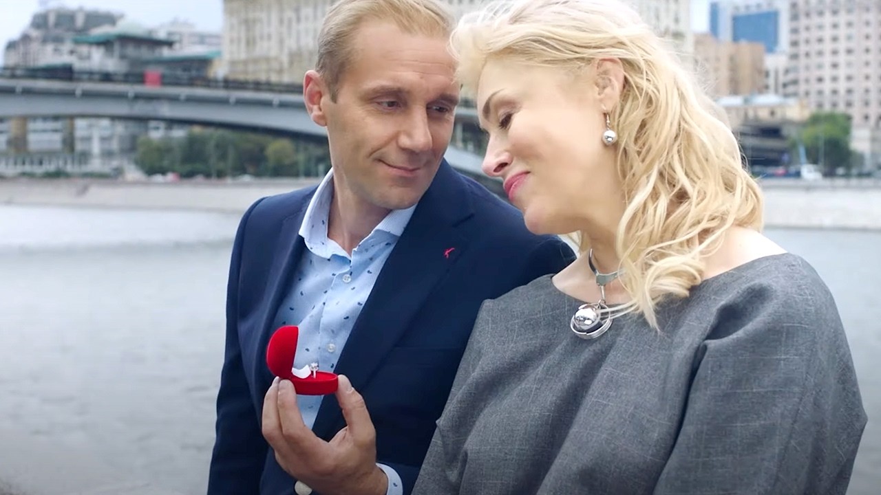 ELLOS VIVÍAN JUNTOS "POR INERCIA", HASTA QUE ELLA LO ATRAPÓ CON OTRA...