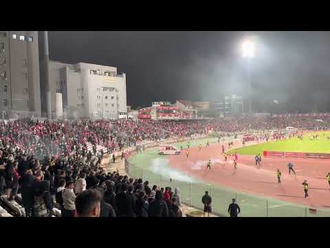Final de baraj in Peluza Sud Dinamo + interventia jandarmilor la barajul Dinamo - Universitatea Cluj