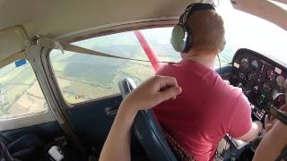 preview picture of video 'Cessna F172K EIBPL - Landing EIKK Kilkenny RW09'