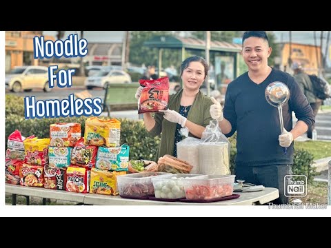 COOKING KOREAN & JAPANESE RAMEN NOODLE FOR THE HOMELESS PEOPLE!