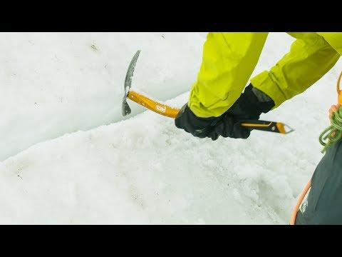 #09 T-Anker als Fixpunkt im Firn