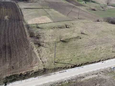 SE VINDE TEREN 11500 MP 38 KM DE BACAU IZVORUL BERHECIULUI