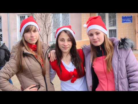 Zimbiti alaturi de cl. a 12-a B (Colibasi)