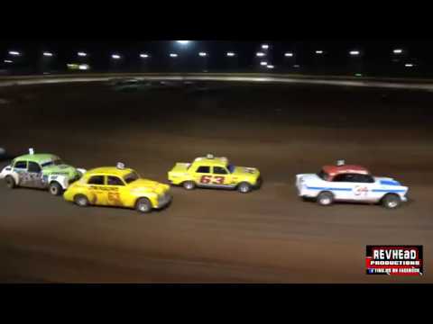 Nostalgia Sedans - Final - Maryborough Speedway - 2/11/2019