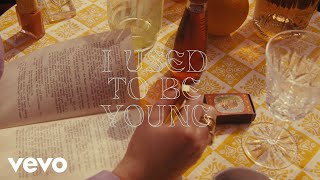 Musik-Video-Miniaturansicht zu I Used to be Young Songtext von Anna Rossinelli