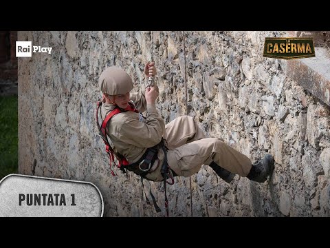 "Mi sembri Charlie Chaplin!" - Prima puntata - La Caserma 2