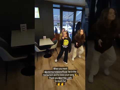 🇵🇱 Laura Bączkiewicz and her dancers on Sorriso Cafe (Yerevan, 09/12/2022)